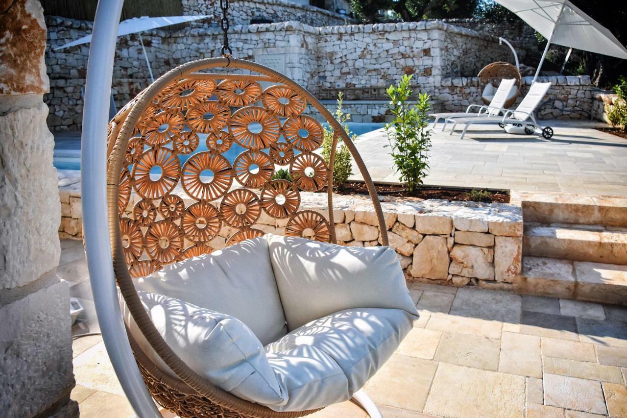 Borgo Santa Clara Apartment Cisternino Bagian luar foto